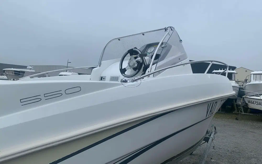 slider 4 Beneteau Flyer 550 Sun Deck