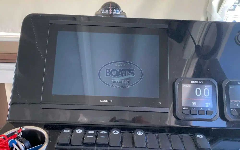 slider 6 Jeanneau Merry Fisher 895 Sport