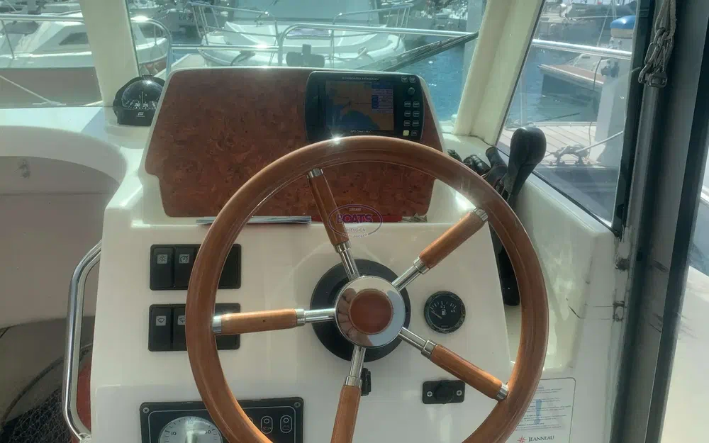 slider 14 Jeanneau Merry Fisher 655