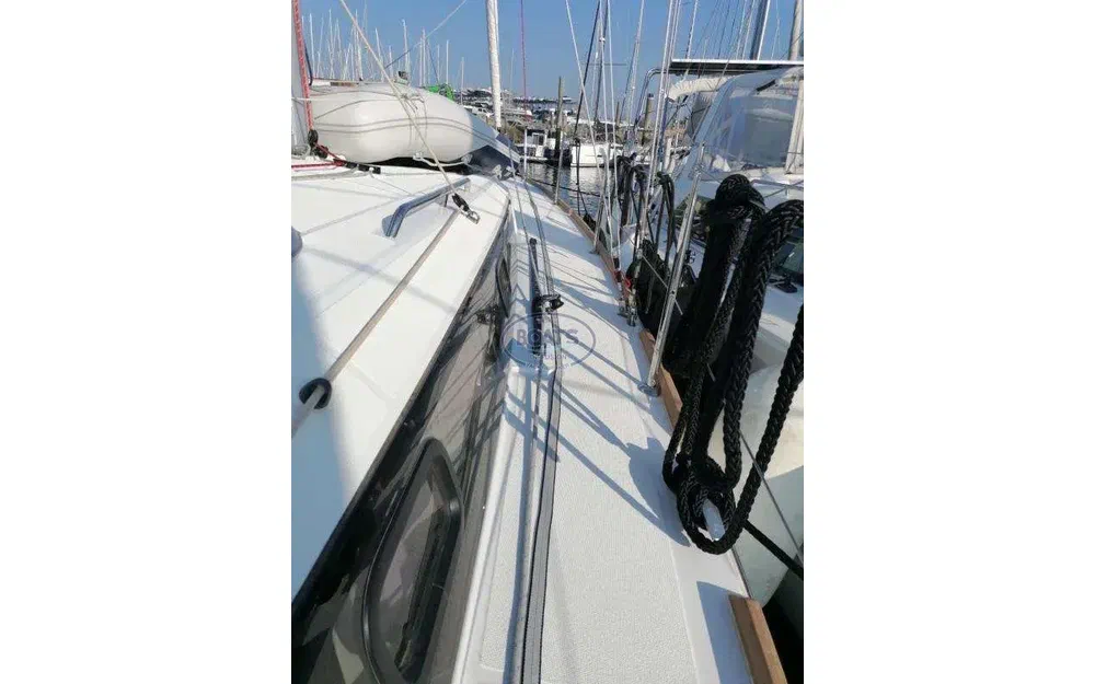 slider 11 Beneteau Oceanis 38.1