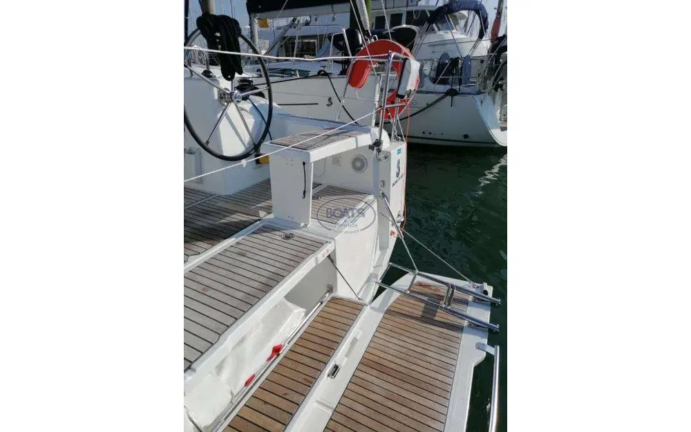slider 2 Beneteau Oceanis 38.1