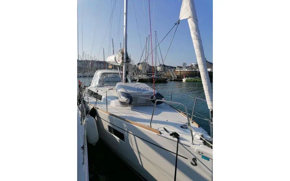 slider 8 Beneteau Oceanis 38.1