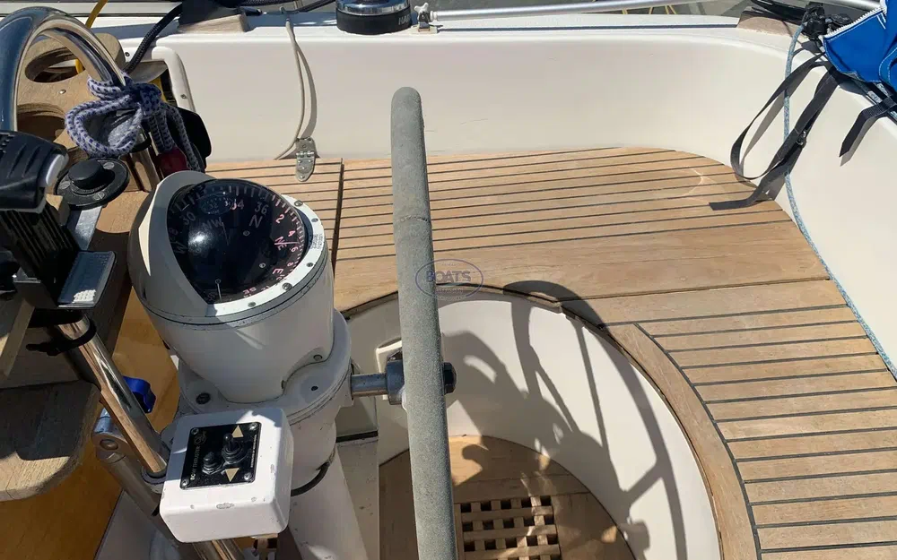 slider 11 Hallberg Rassy 352