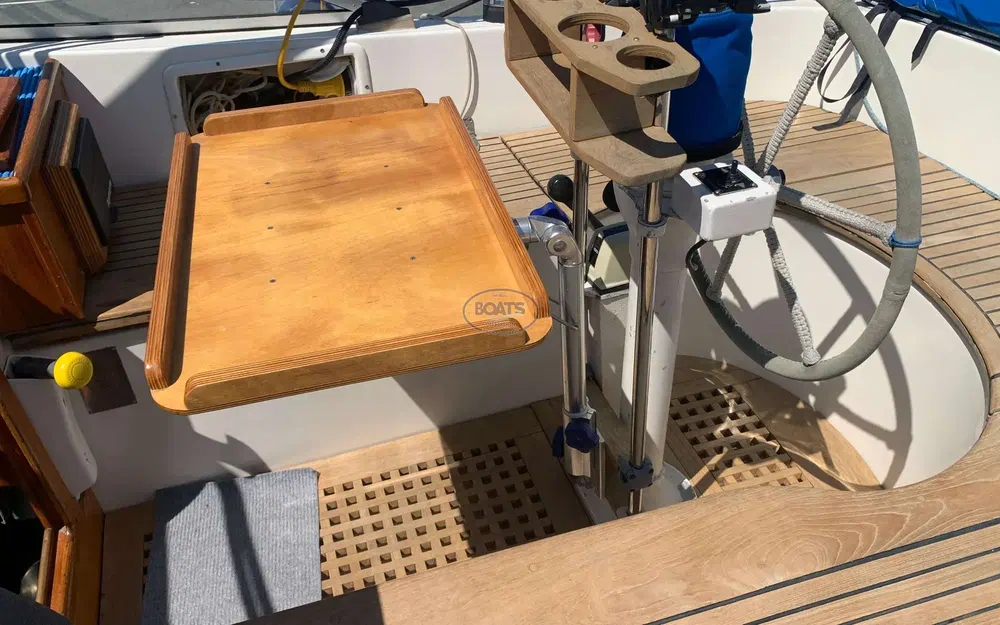 slider 12 Hallberg Rassy 352