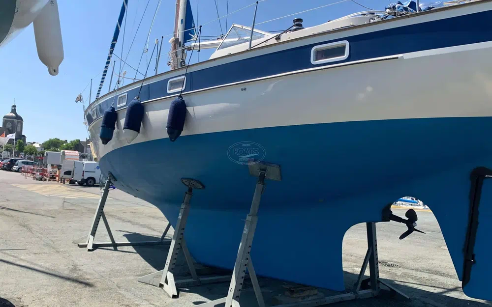 slider 2 Hallberg Rassy 352