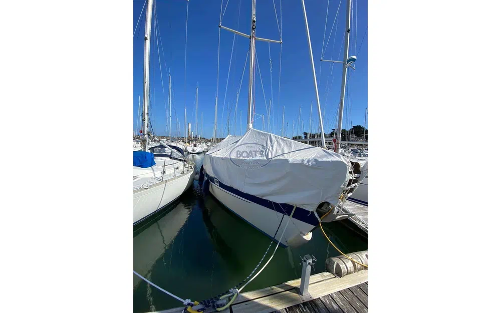 slider 5 Hallberg Rassy 352