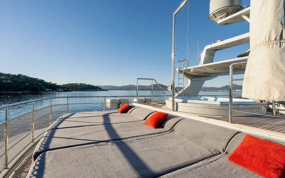 slider 9 Baglietto 43