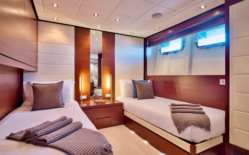 slider 27 Baglietto 43