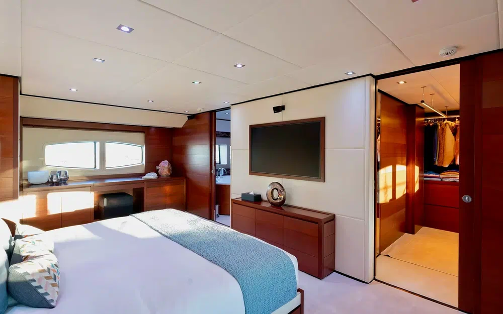 slider 19 Baglietto 43