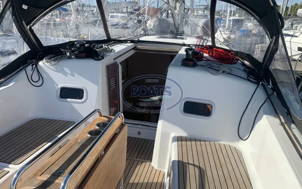 slider 6 Jeanneau Sun Odyssey 380