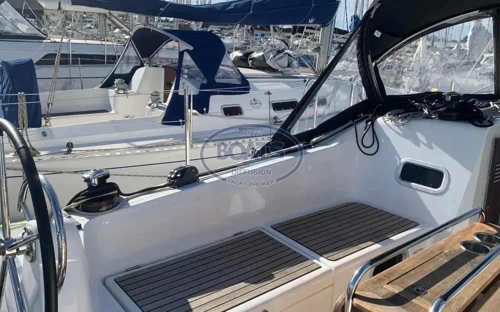 slider 7 Jeanneau Sun Odyssey 380