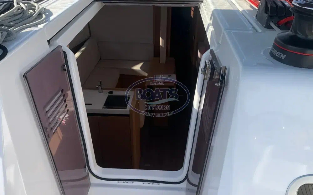 slider 8 Jeanneau Sun Odyssey 380