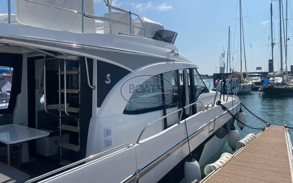 slider 2 Beneteau Antares 11