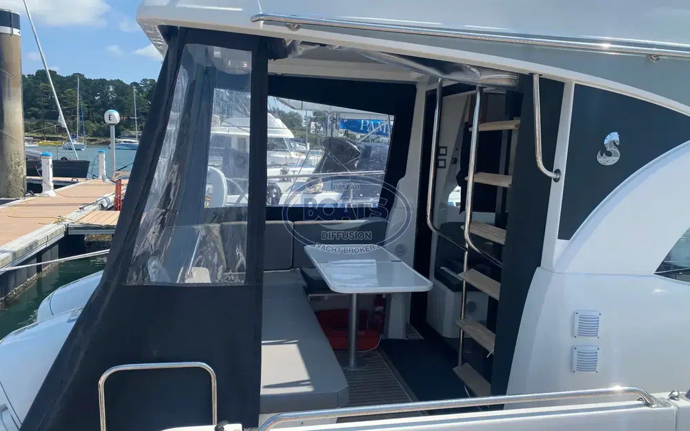 slider 3 Beneteau Antares 11