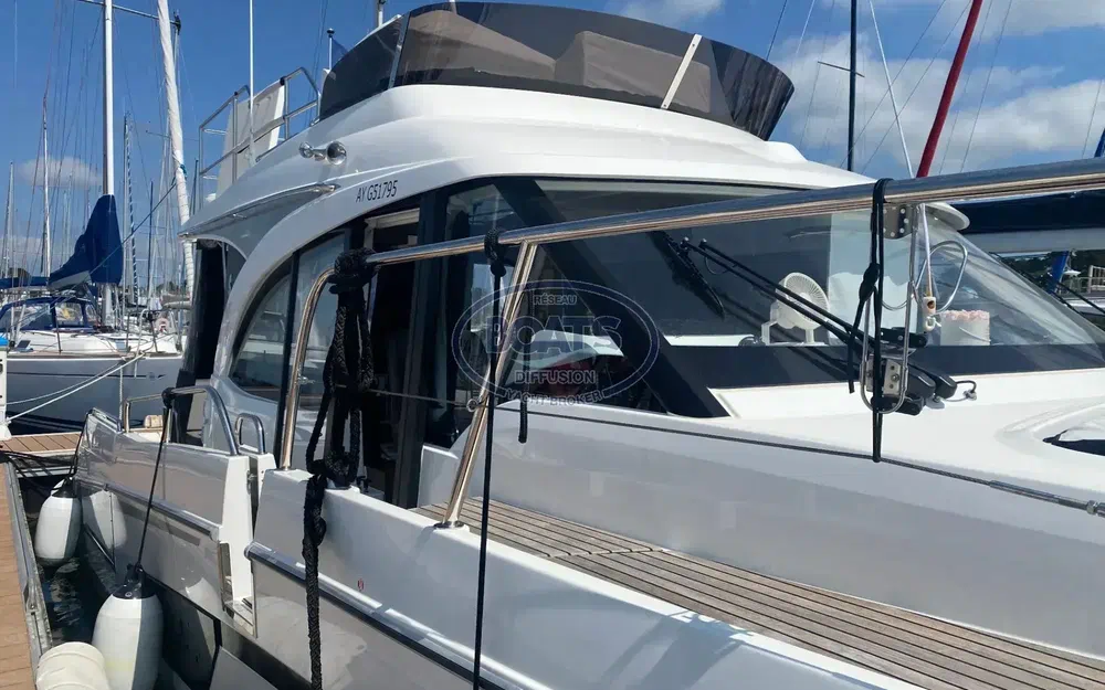 slider 6 Beneteau Antares 11