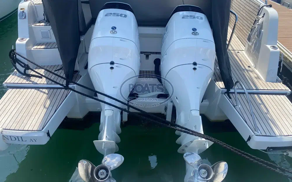 slider 8 Beneteau Antares 11