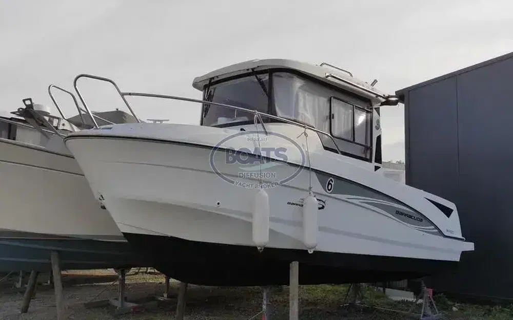 slider 1 Beneteau Barracuda 6