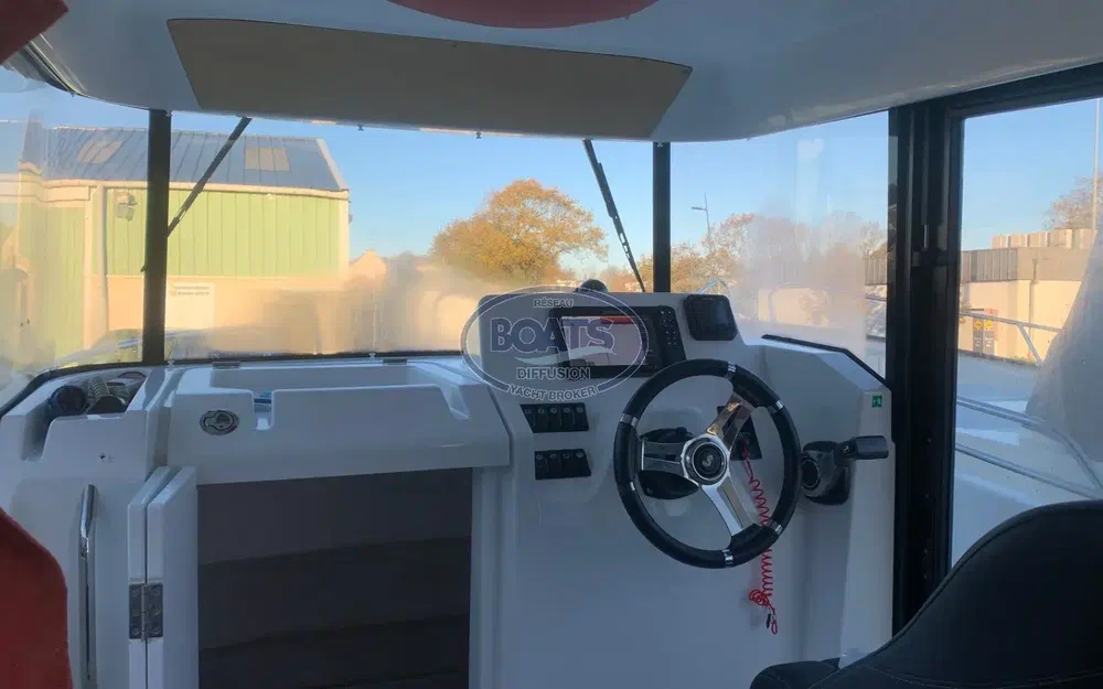 slider 2 Beneteau Barracuda 6