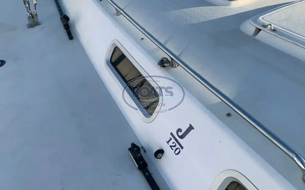 slider 3 J Boats J 120