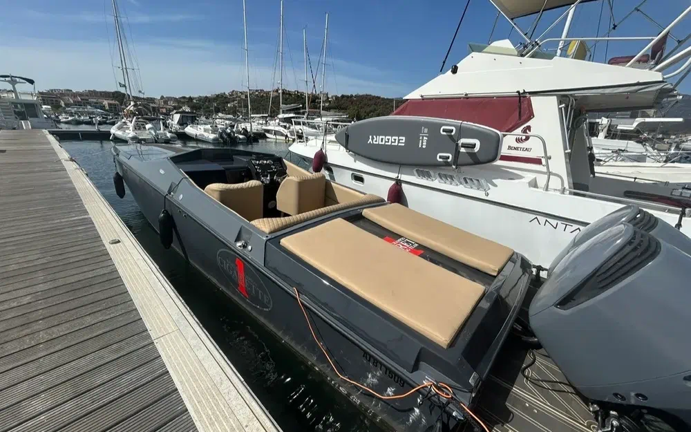 slider 3 Cigarette Cafe Racer 35