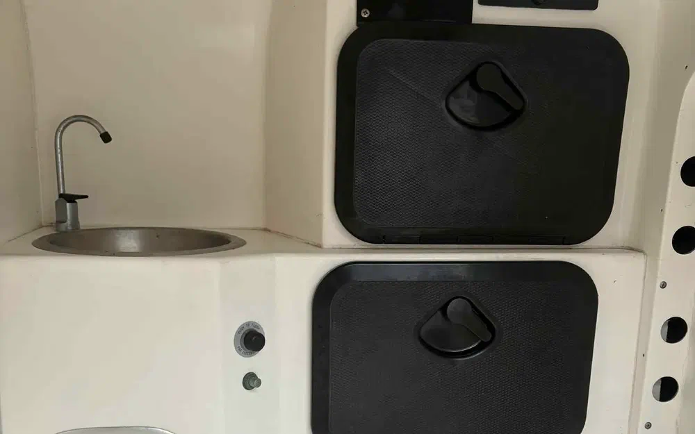 slider 17 Cigarette Cafe Racer 35