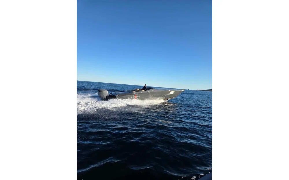 slider 12 Cigarette Cafe Racer 35