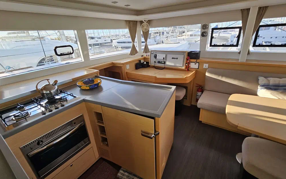 slider 12 Lagoon 450 F