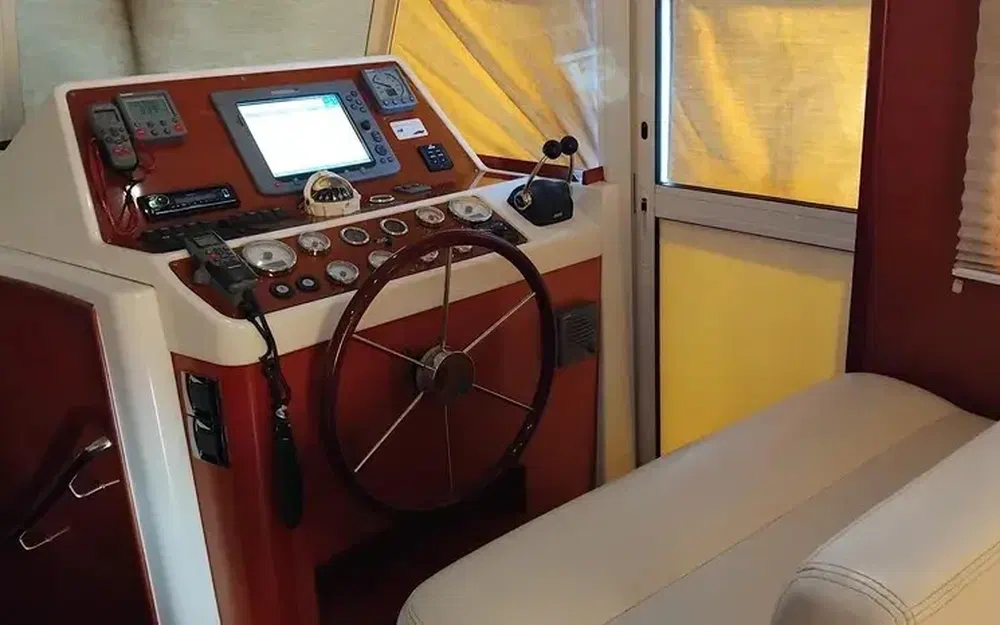 slider 10 Beneteau Swift Trawler 42