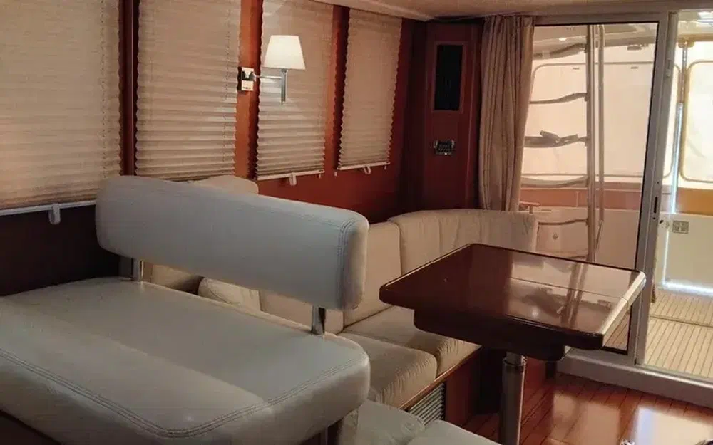 slider 18 Beneteau Swift Trawler 42