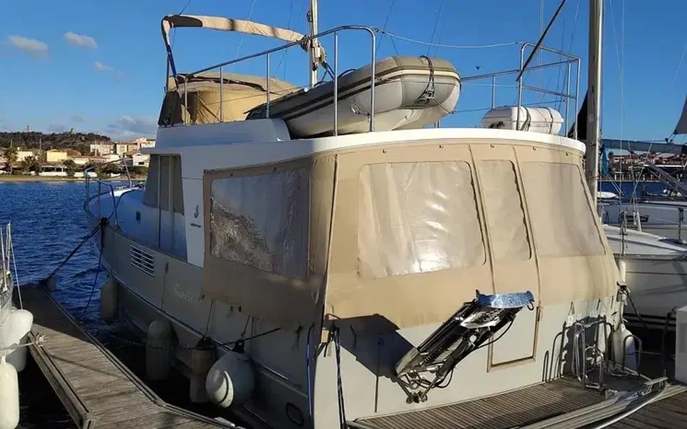 slider 3 Beneteau Swift Trawler 42