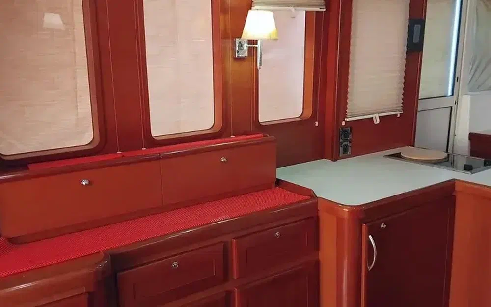 slider 6 Beneteau Swift Trawler 42