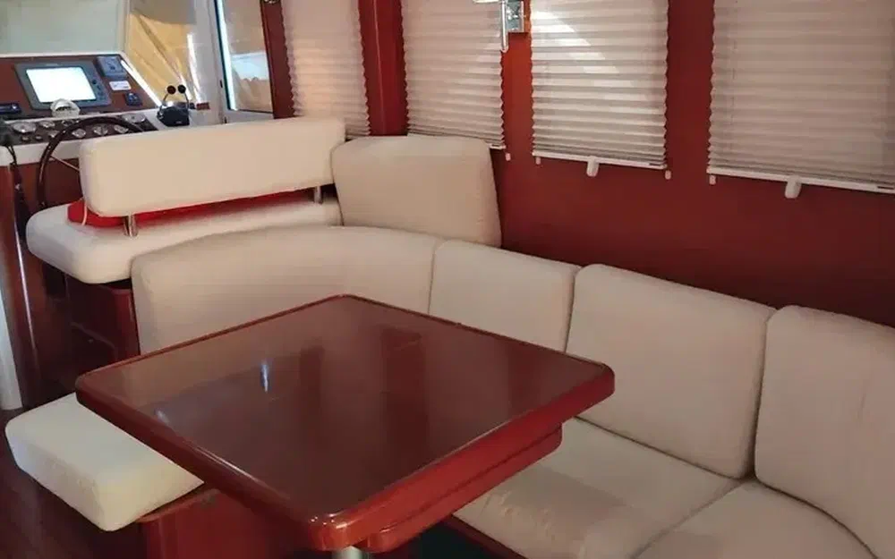 slider 7 Beneteau Swift Trawler 42