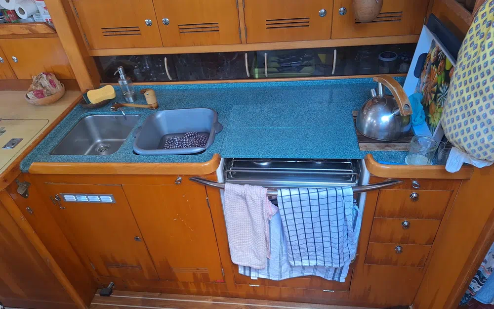 slider 36 Kirie Feeling 44 DI