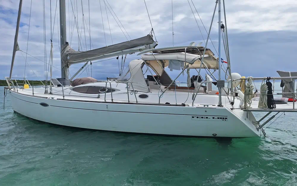 slider 41 Kirie Feeling 44 DI