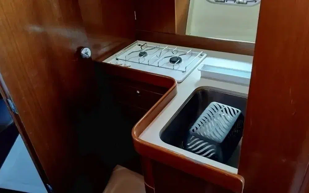 slider 12 Beneteau Antares 905