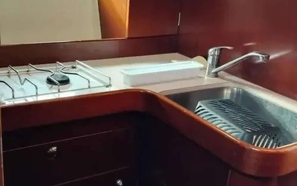 slider 13 Beneteau Antares 905