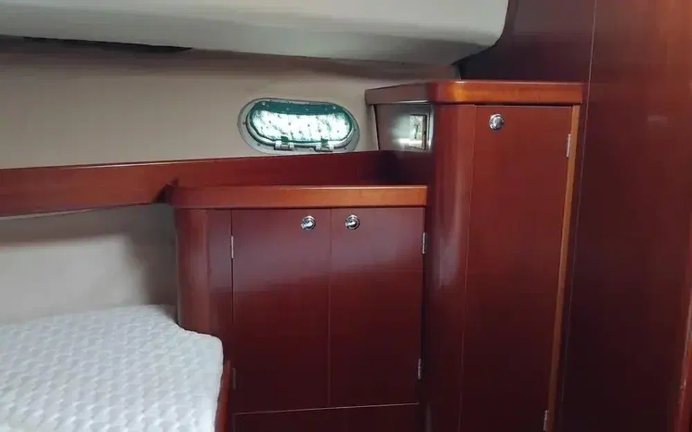 slider 17 Beneteau Antares 905