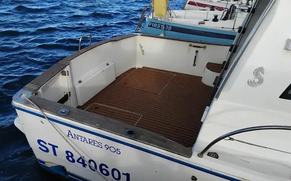 slider 1 Beneteau Antares 905