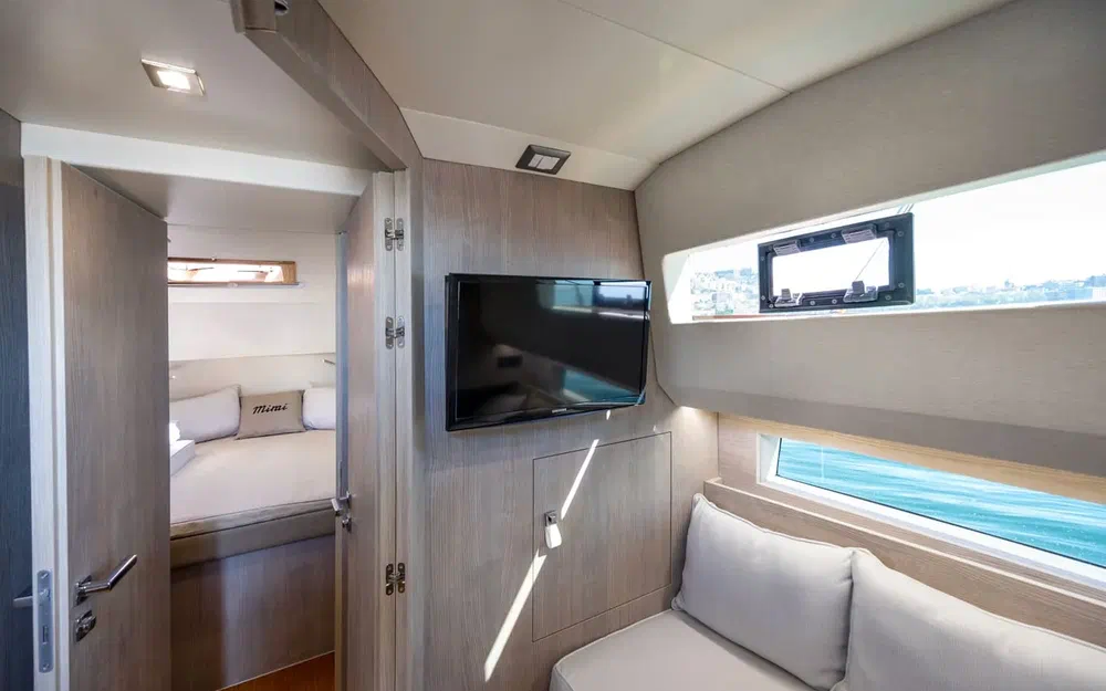 slider 16 Cantieri Mimi Libeccio 11 Cabin