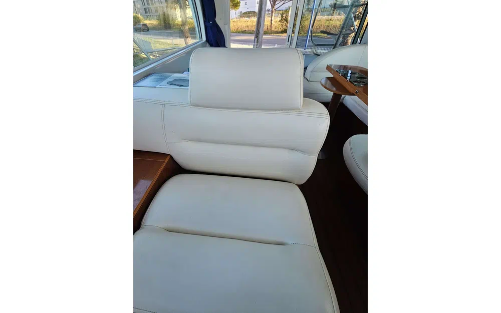 slider 12 Beneteau Antares 980