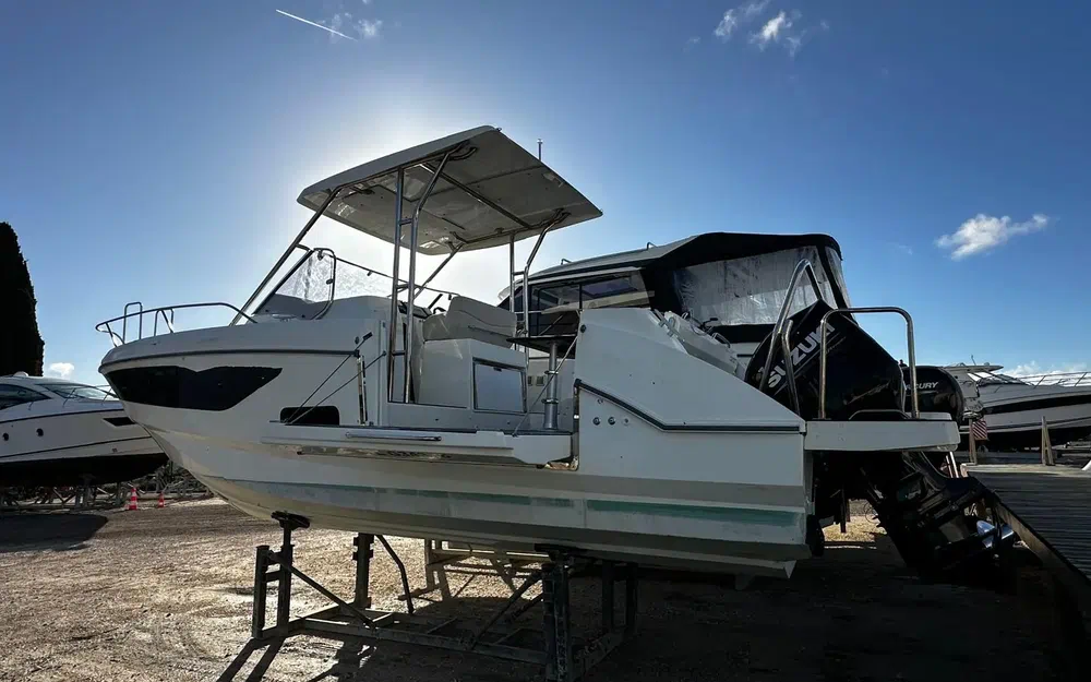 slider 1 Beneteau Flyer 9 Sundeck