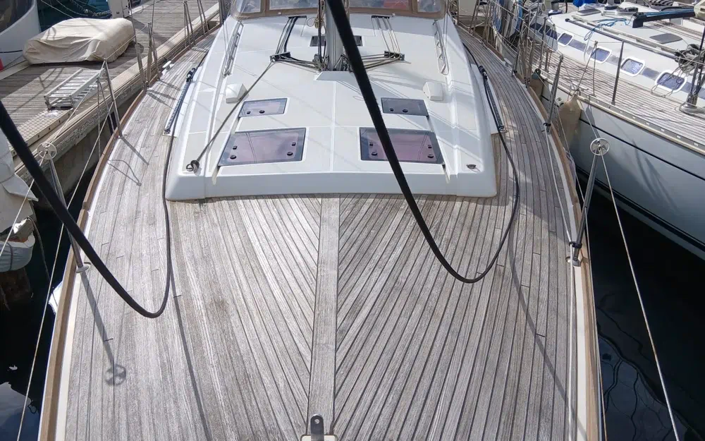slider 1 Beneteau Oceanis 45