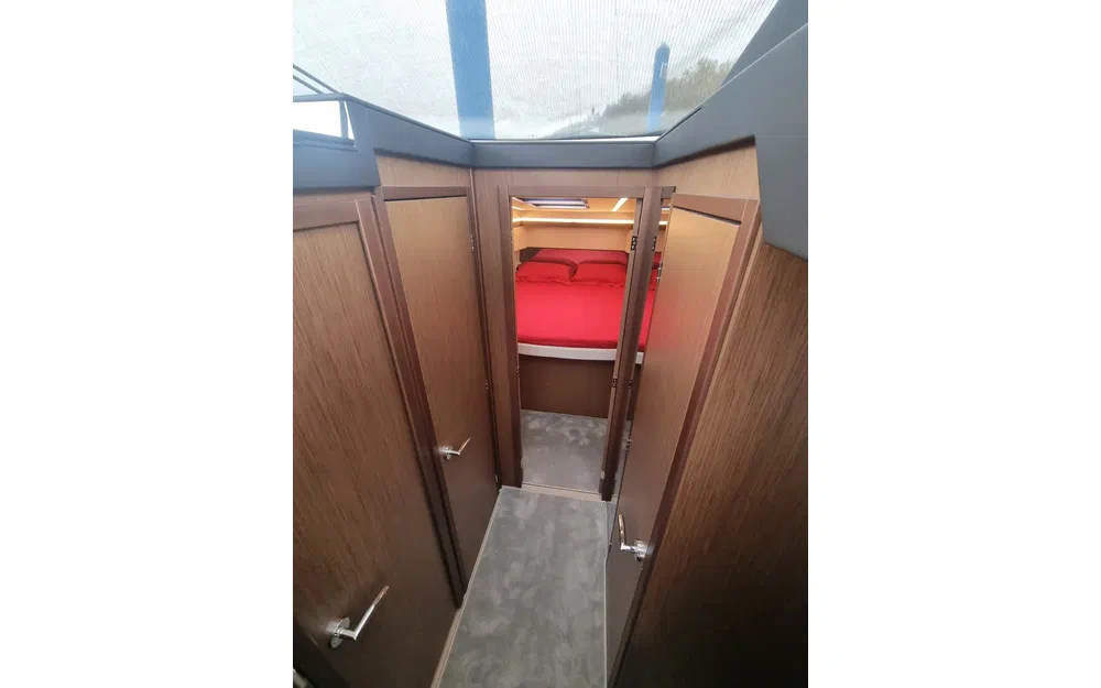 slider 9 Jeanneau NC 37