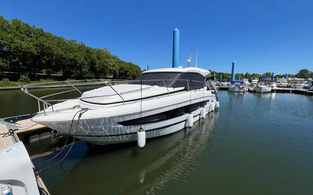 slider 11 Jeanneau NC 37