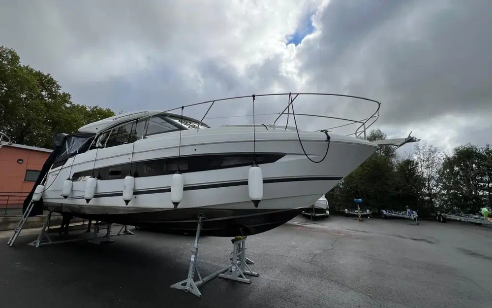 slider 12 Jeanneau NC 37