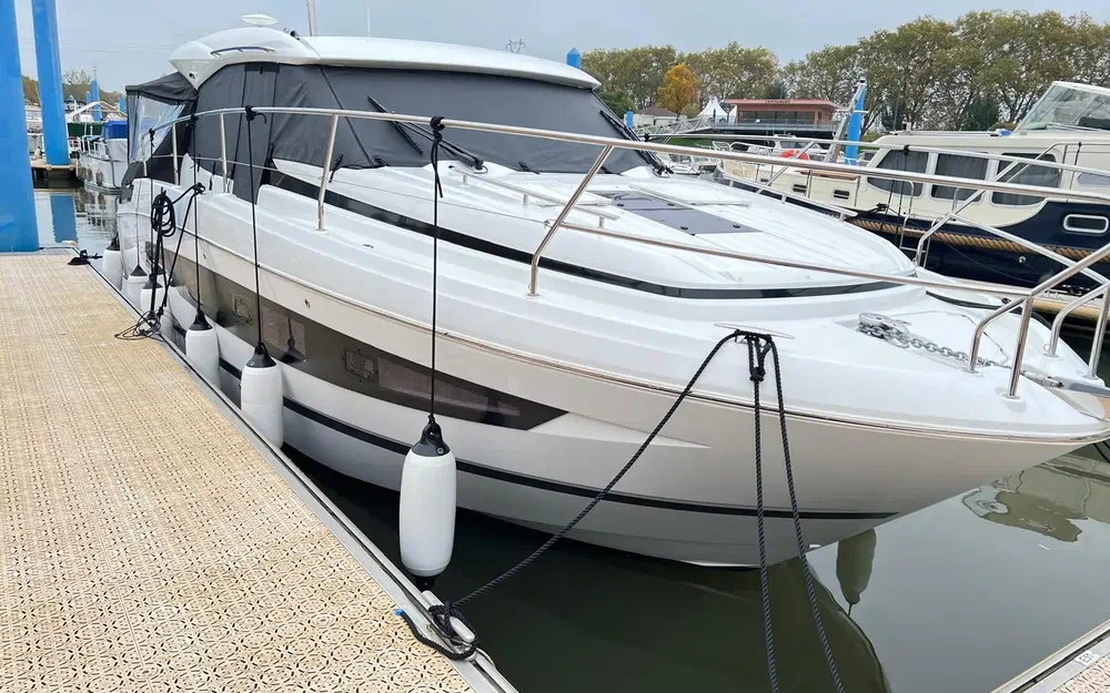 slider 13 Jeanneau NC 37