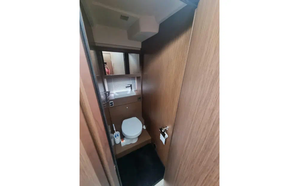 slider 6 Jeanneau NC 37