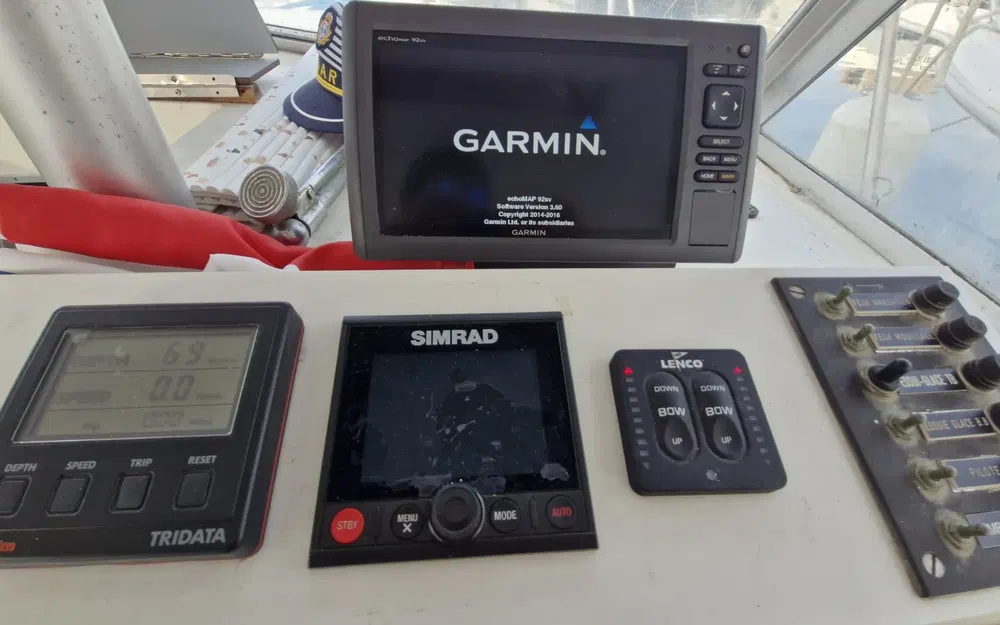 slider 18 Bertram 25