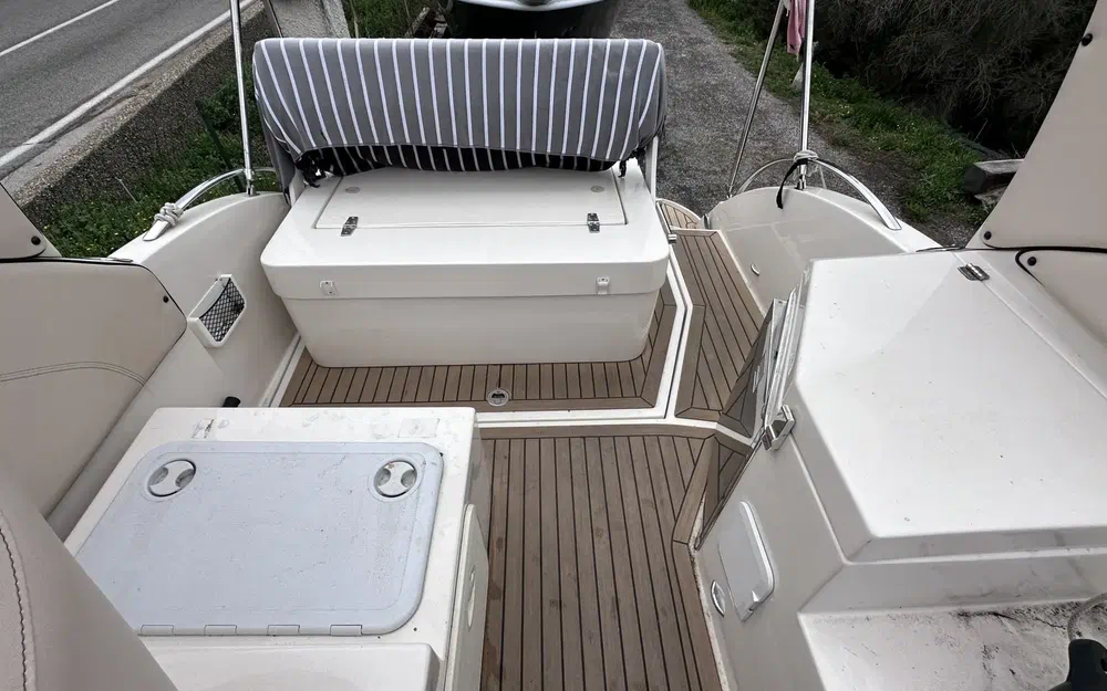 slider 9 Eolo 770 Cruiser