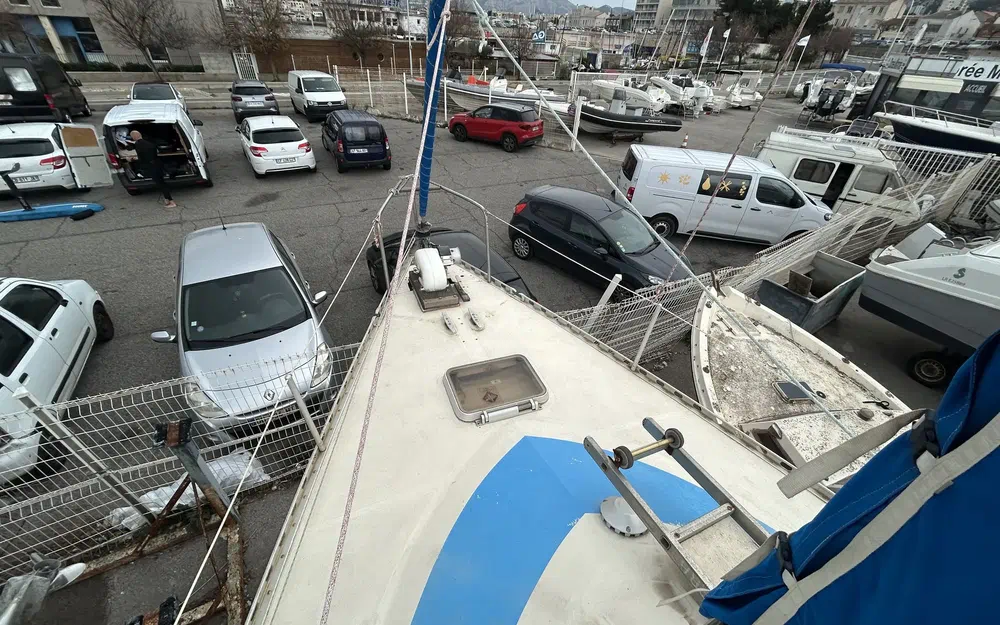 slider 11 Challenger Bravo